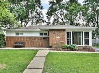 511 W Byron Ave, Addison, IL 60101