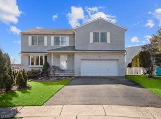 98 Nugent Dr, Clifton, NJ 07012