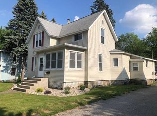 751 E Market St, Nappanee, IN 46550