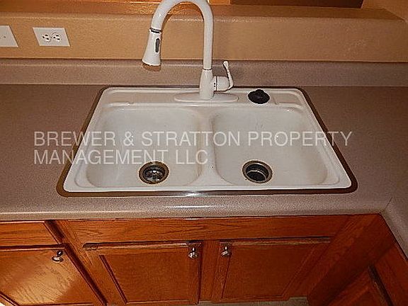 5th image of 11449 E Covina St
