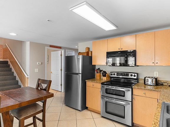 3rd image of 3401 N Ocean Blvd. #306