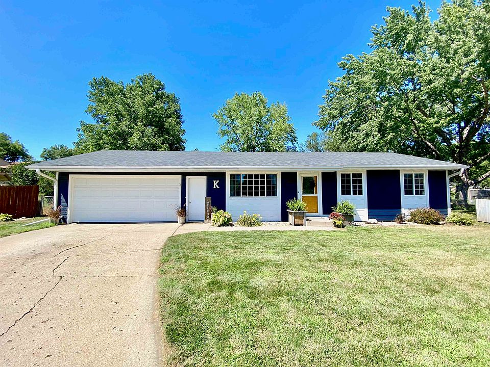 1st image of 1506 Oakwood Dr