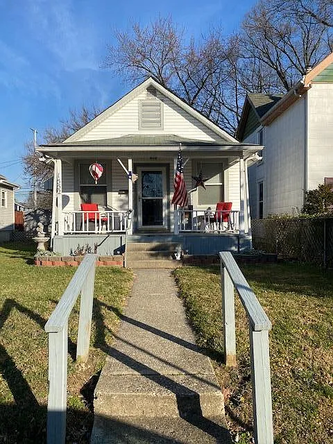 1552 Manchester Ave photo 1