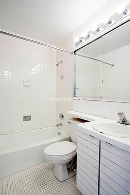 Rented by Mirador Real Estate | media 21