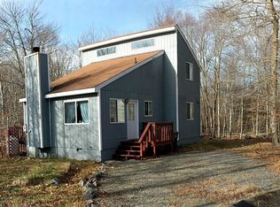 9514 Jasmine Dr, Tobyhanna, PA