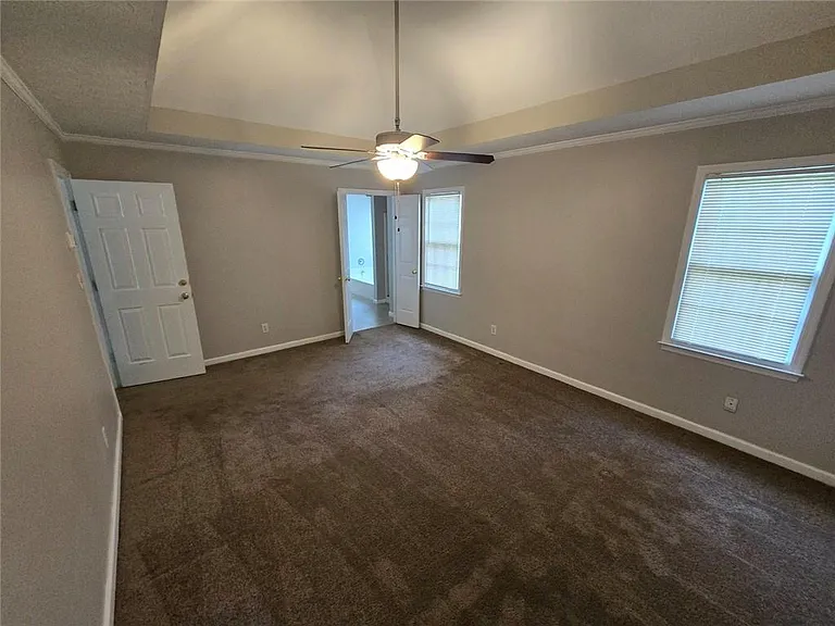 724 Jamie Way NE — Photo 10