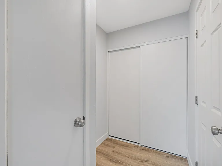 Silicon Valley Apartments — Photo 26