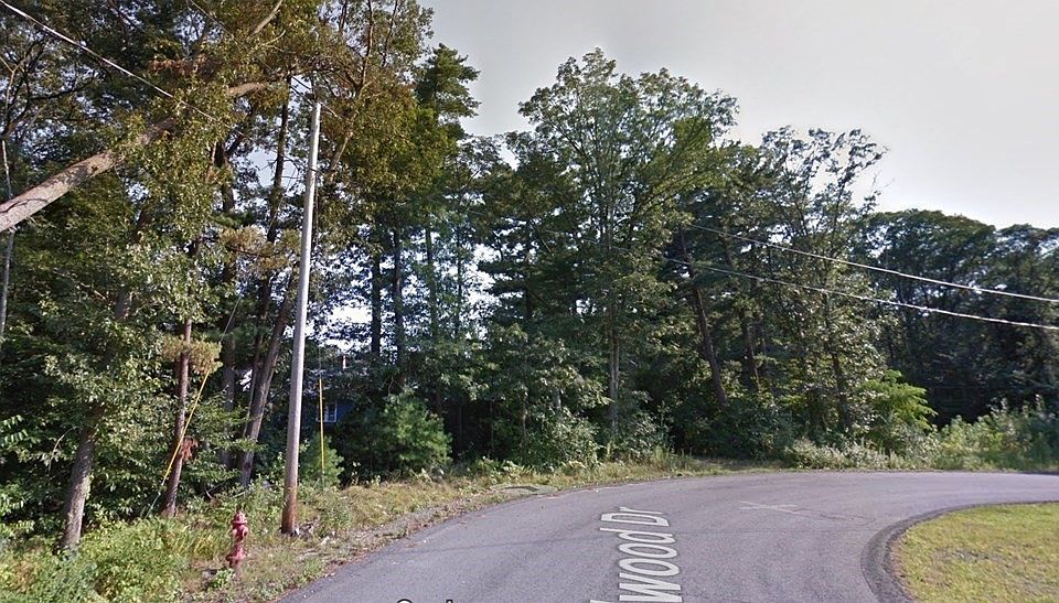 1st image of 3 Elwood Dr