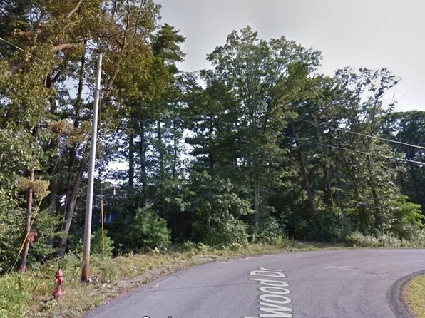 3 Elwood Dr, South Weymouth, MA 02190