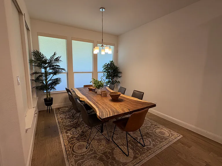 2217 Laguna Dr — Photo 14