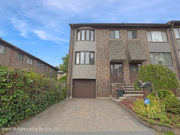 391 Fingerboard Rd, Staten Island, NY 10305