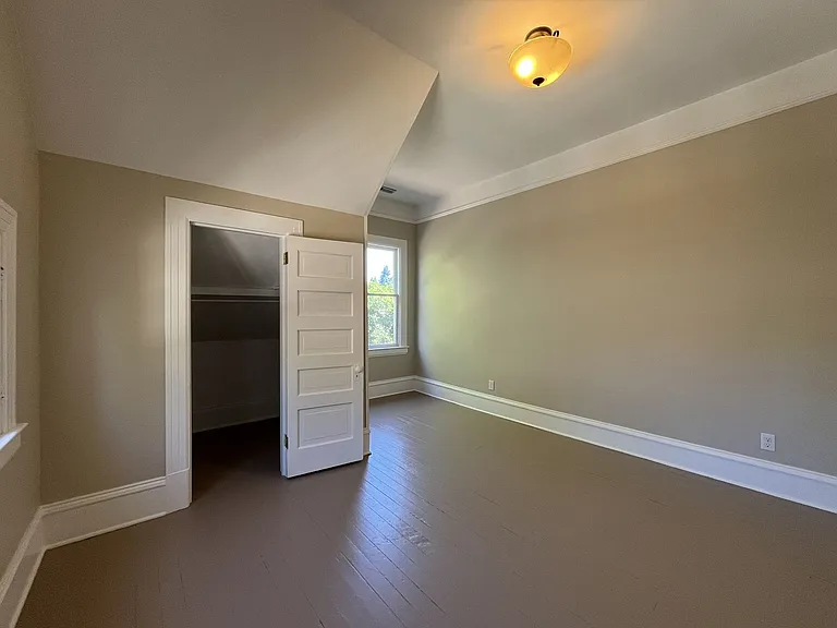 2850 NE Davis St — Photo 47