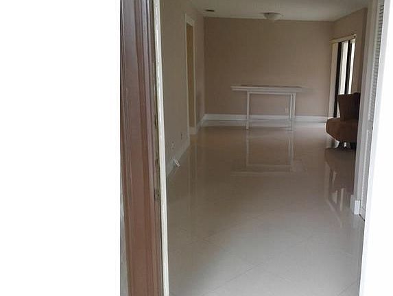 2nd image of 2547 Carambola Cir N #18110