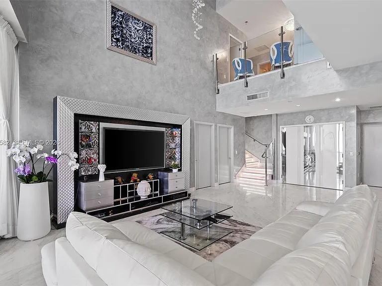 17121 Collins Ave #Penthouse 4406 — Photo 7