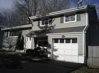 21 Singac Ct, Parsippany, NJ 07054