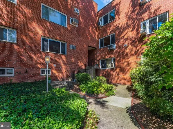2129 19th St N APT 1, Arlington, VA 22201