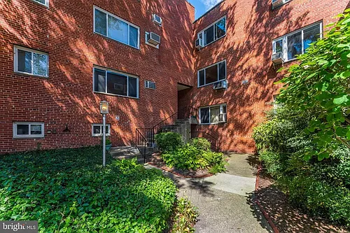 2129 19th St N #1 Photo 1