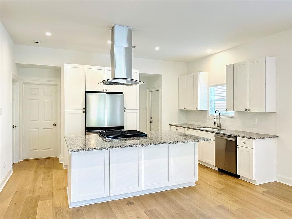 1st image of 4808 Avenue