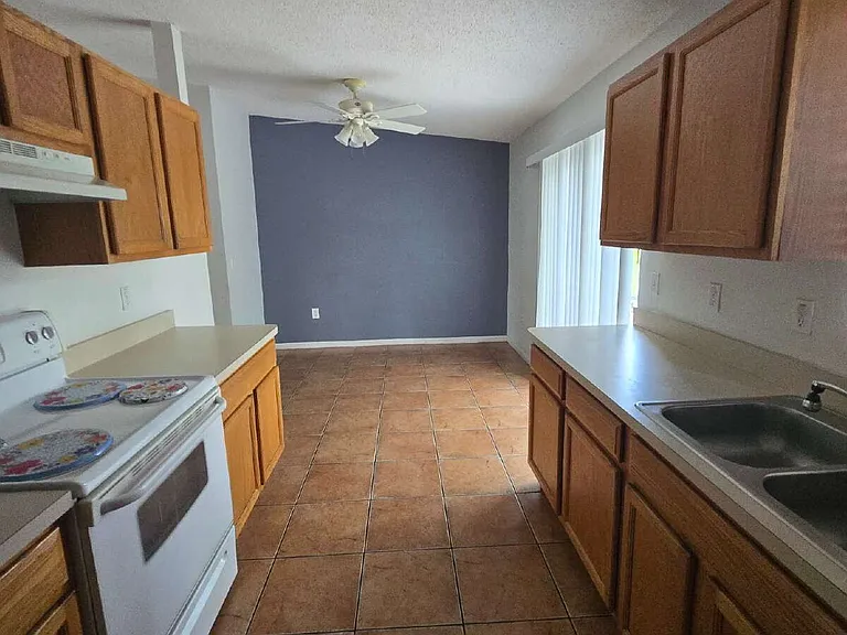 5085 Courtland Rd — Photo 8