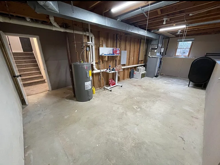 37 Cullen St — Photo 13