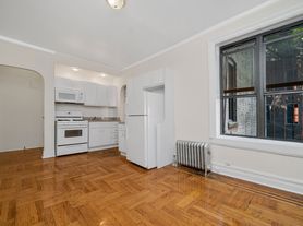20 Laurel Hill Ter