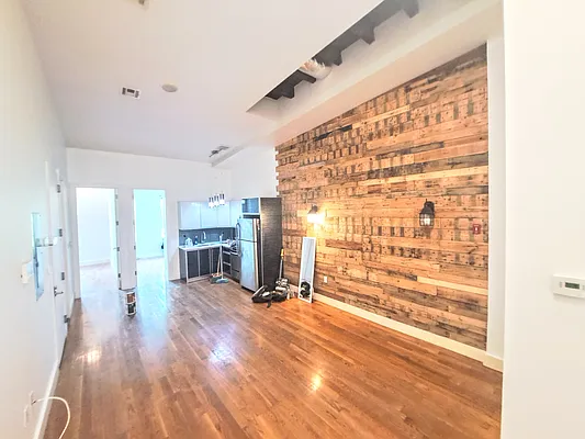 Rented by Friedman Mayer, LREB | media 2