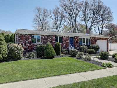 168 Lake Garden Dr, Cranston, RI, 02920
