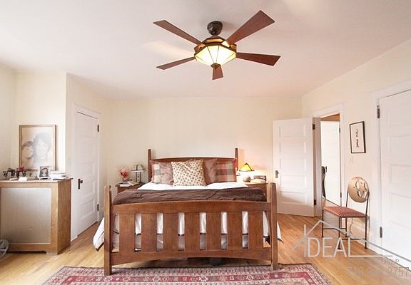 4th image of 25 Montgomery Pl APT 2