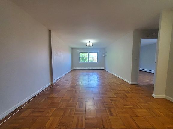 5th image of 33 Duncan Ave #6B