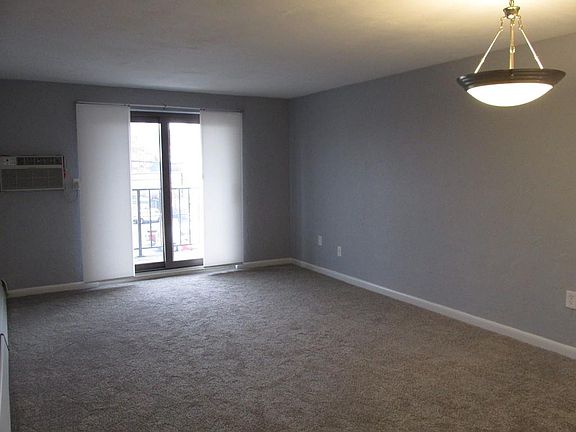 3rd image of 7 Park Ave APT 32