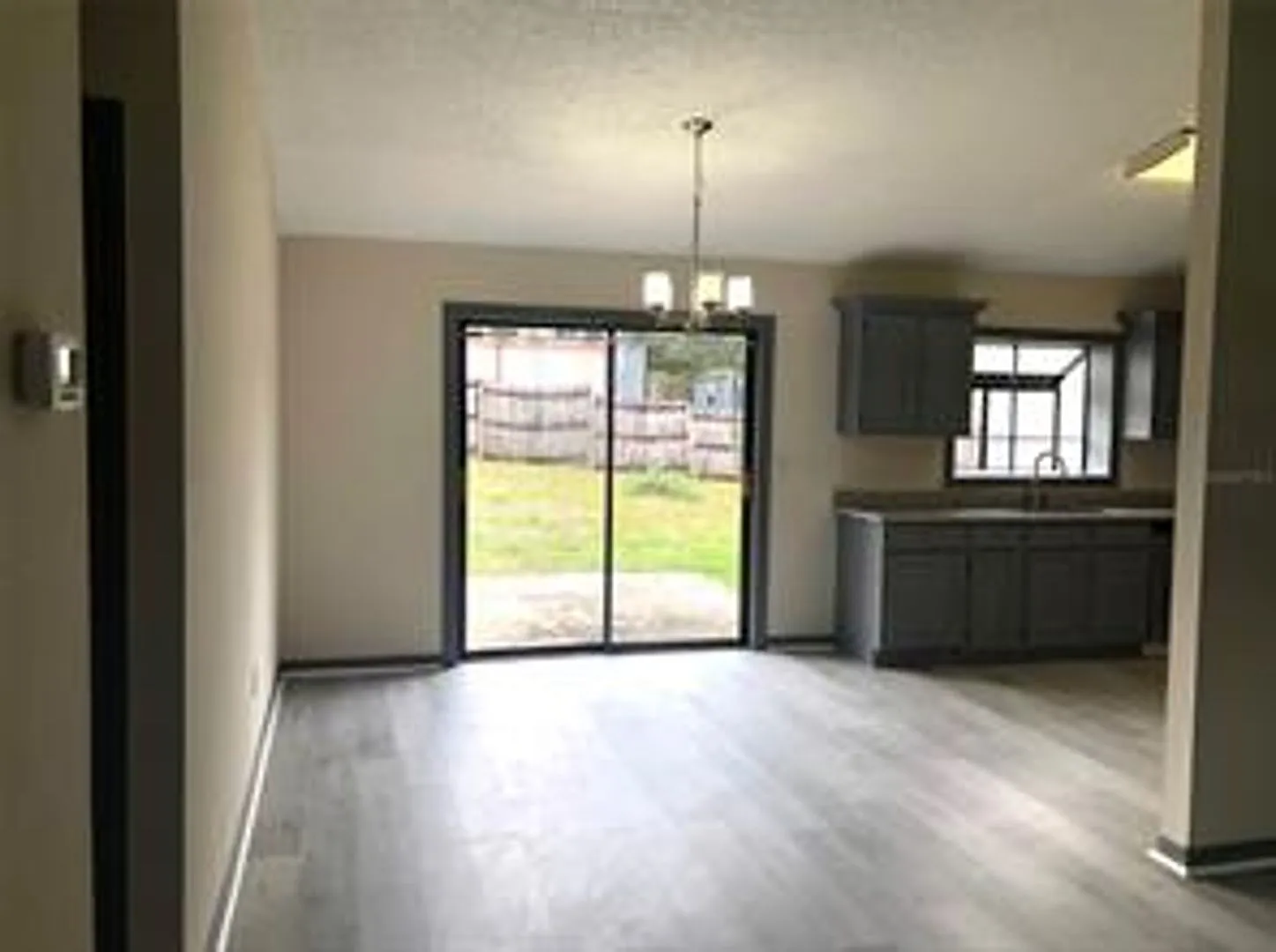 3 Bedroom / 2 Bath Deltona Home Available Now! — Photo 3