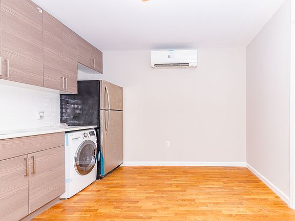 4th image of 241 Rockaway Ave #3R