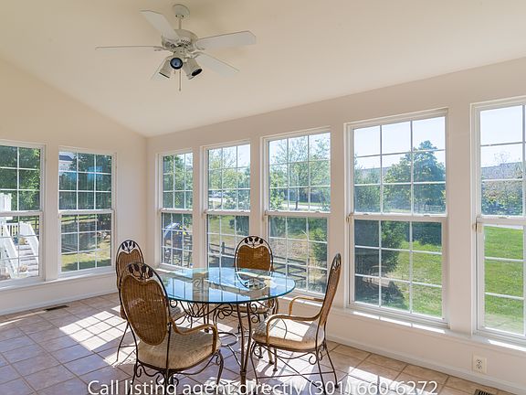 4th image of 705 Vermillion Dr NE