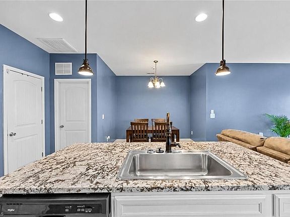 5th image of 2586 Lacy Holt Rd