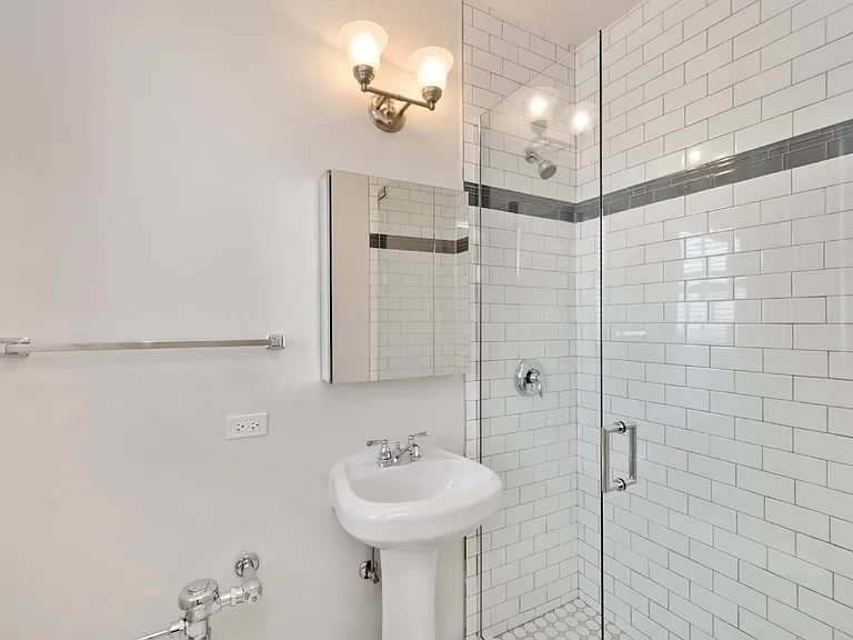 3000 N Sheridan — Photo 30