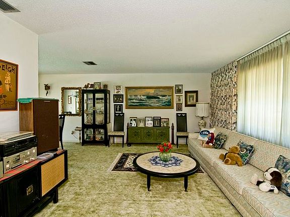 4th image of 2977 Kenilwick Dr S