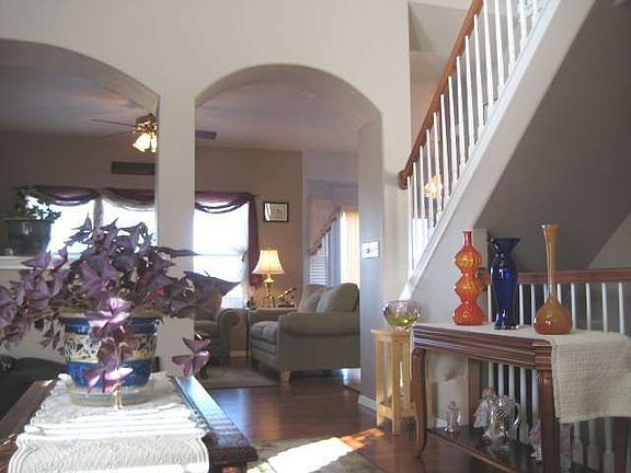 Formal Living Room w/solid hardwood flooring
