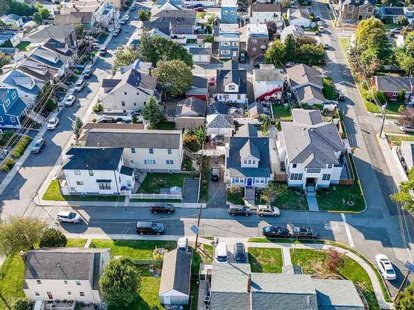 1041 Stonewall Lane image 6 of 48