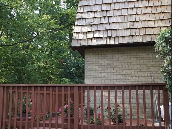2nd image of 8139 Inverness Ridge Rd