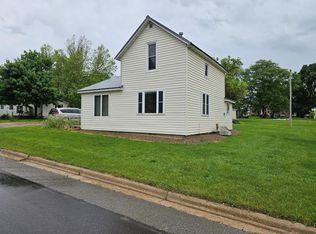 204 John St, Le Roy, MN 55951
