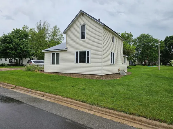 204 John St, Le Roy, MN 55951