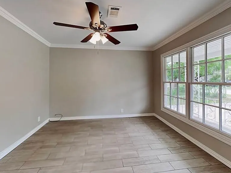 3514 Texas Dr — Photo 4