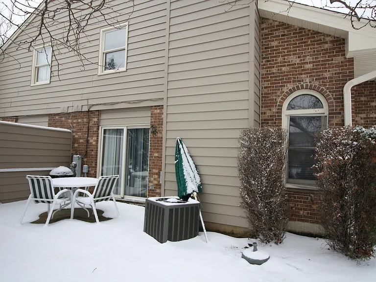 15515 Westminster Dr — Photo 17