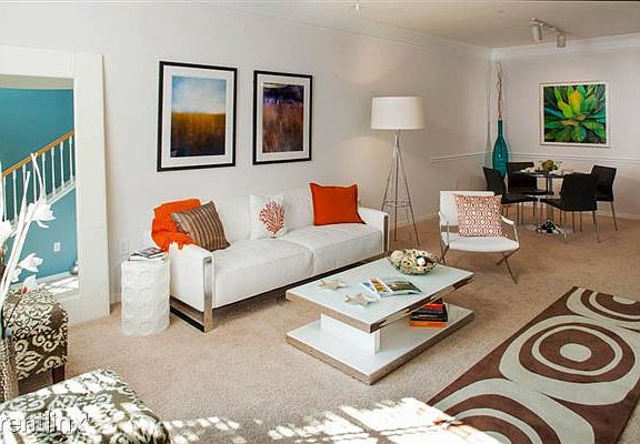 2nd image of 12102 Lexington Park Dr #1810403