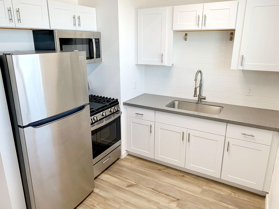 1st image of 834 N 13th Ave #211