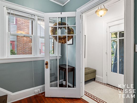 3rd image of 1342 Sherman St SE