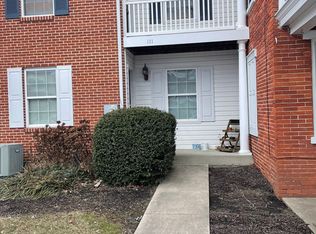 111 Farmhouse Ln, Mountville, PA 17554