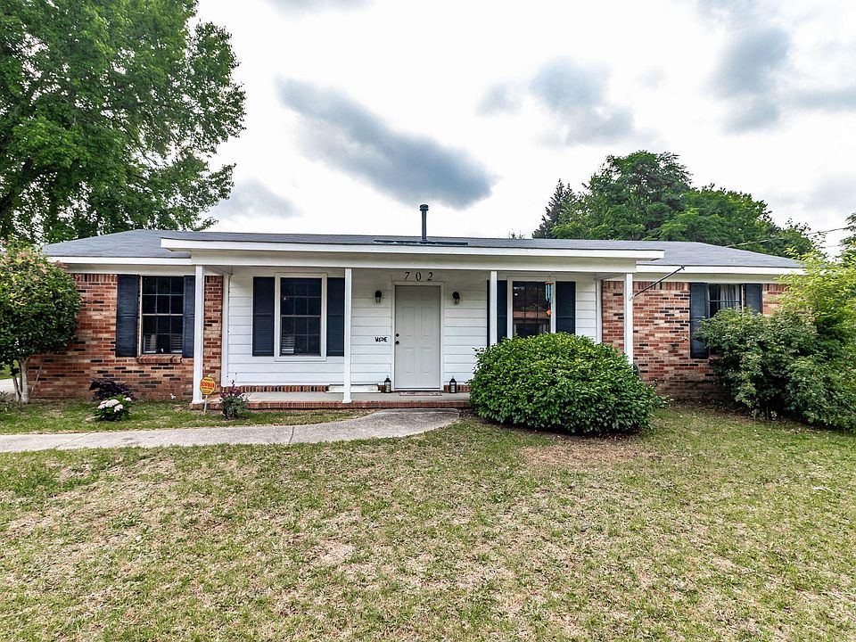 1st image of 702 Cottonwood Court
