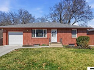 5110 J St, Lincoln, NE 68510
