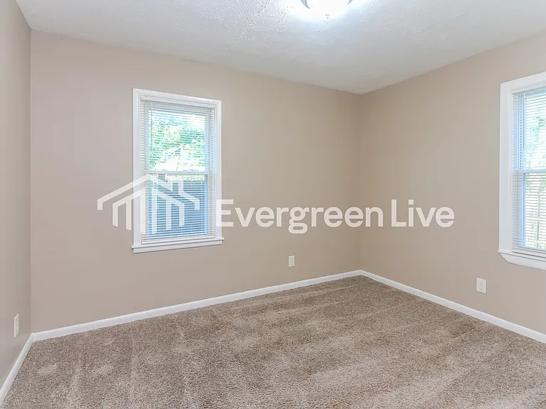 5309 E Sutton St — Photo 12
